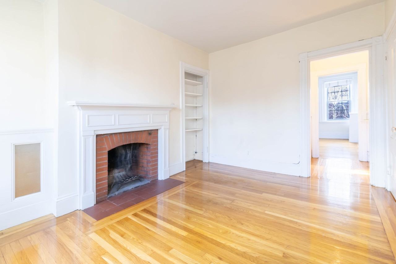 12 Lindall Place #4 - Photo 6 of 32