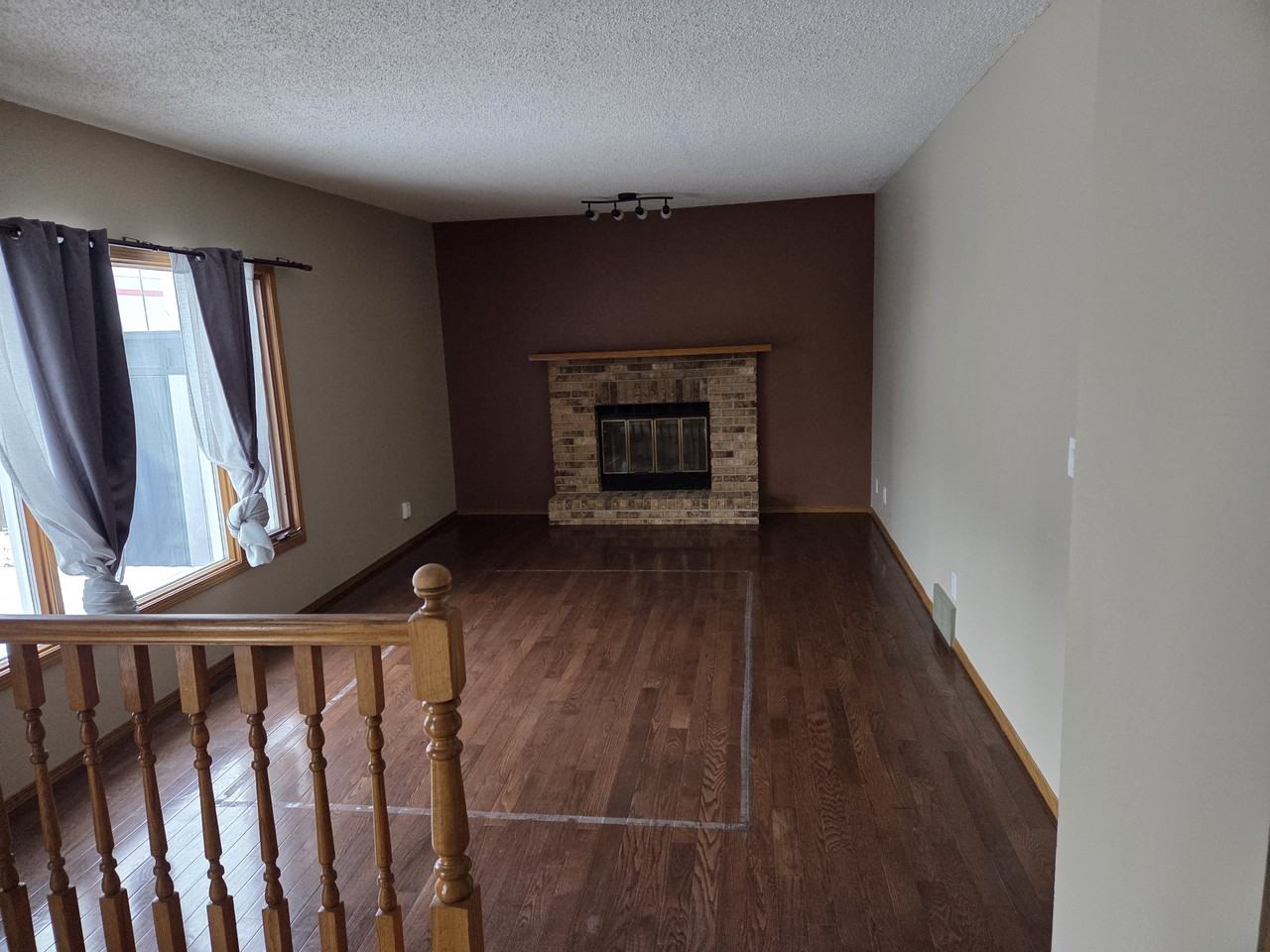 138 Tweedsmuir Road - Photo 2 of 4