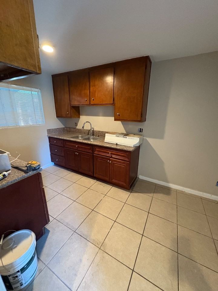 328 South Weitzel Street - Photo 4 of 41