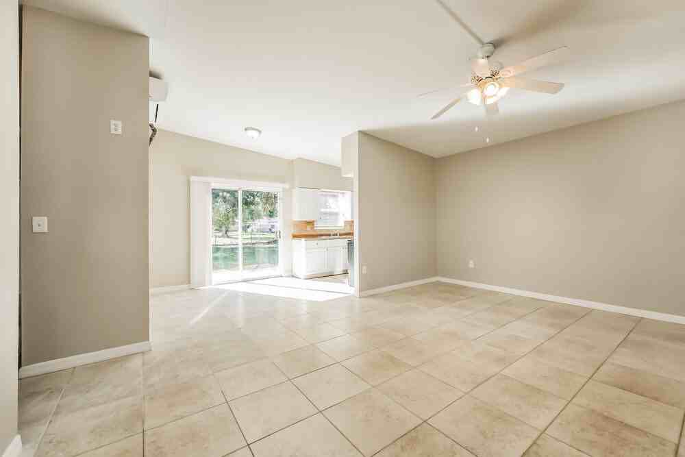 3716 Belmont St - Photo 3 of 16