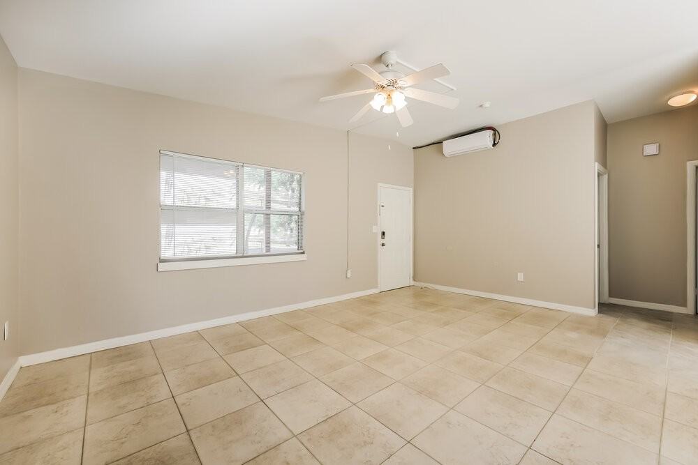 3716 Belmont St - Photo 4 of 16