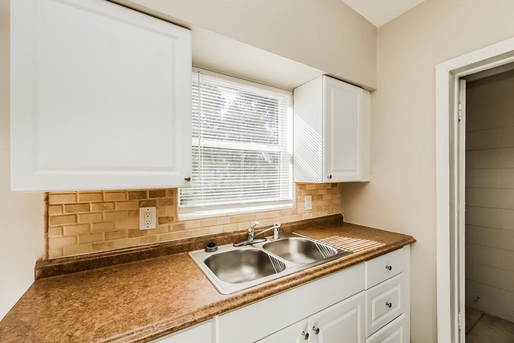 3716 Belmont St - Photo 6 of 16