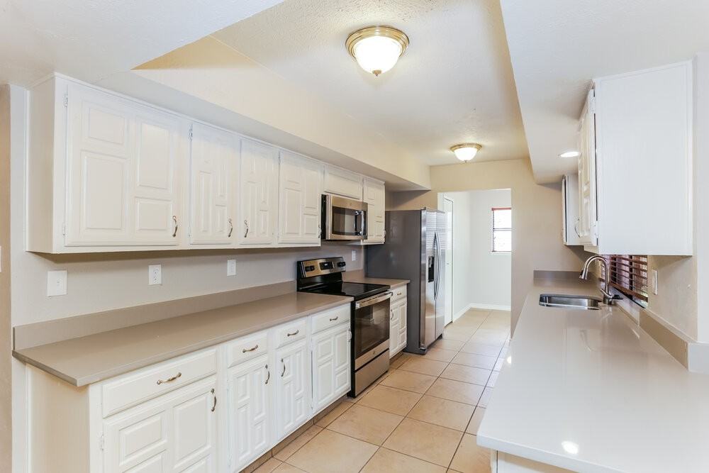 6906 Forestview Drive - Photo 7 of 16