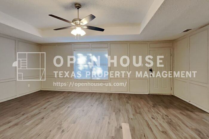 5217 Hollow Bend Lane - Photo 4 of 20