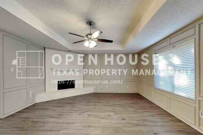 5217 Hollow Bend Lane - Photo 5 of 20