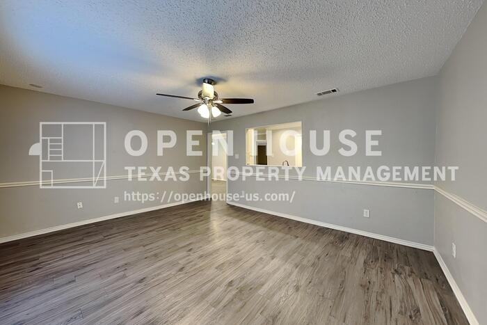 5217 Hollow Bend Lane - Photo 6 of 20