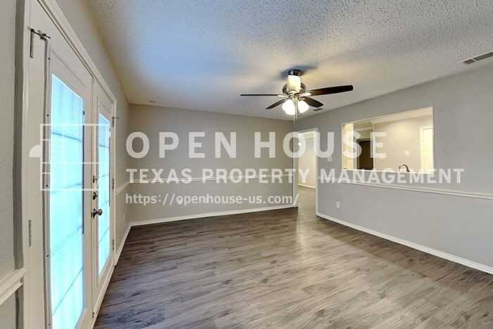 5217 Hollow Bend Lane - Photo 7 of 20