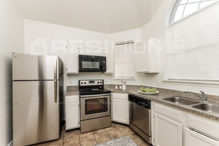 2433 Baretta Dr - Photo 4 of 18