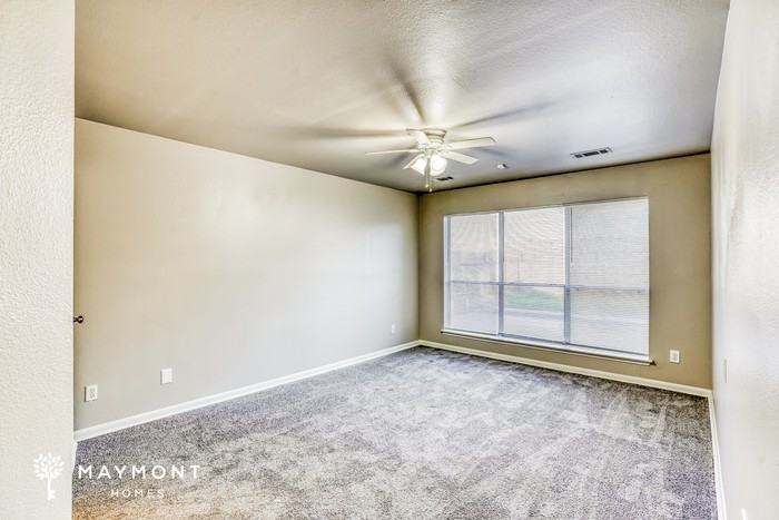 3010 Fort Stockton Dr - Photo 7 of 13