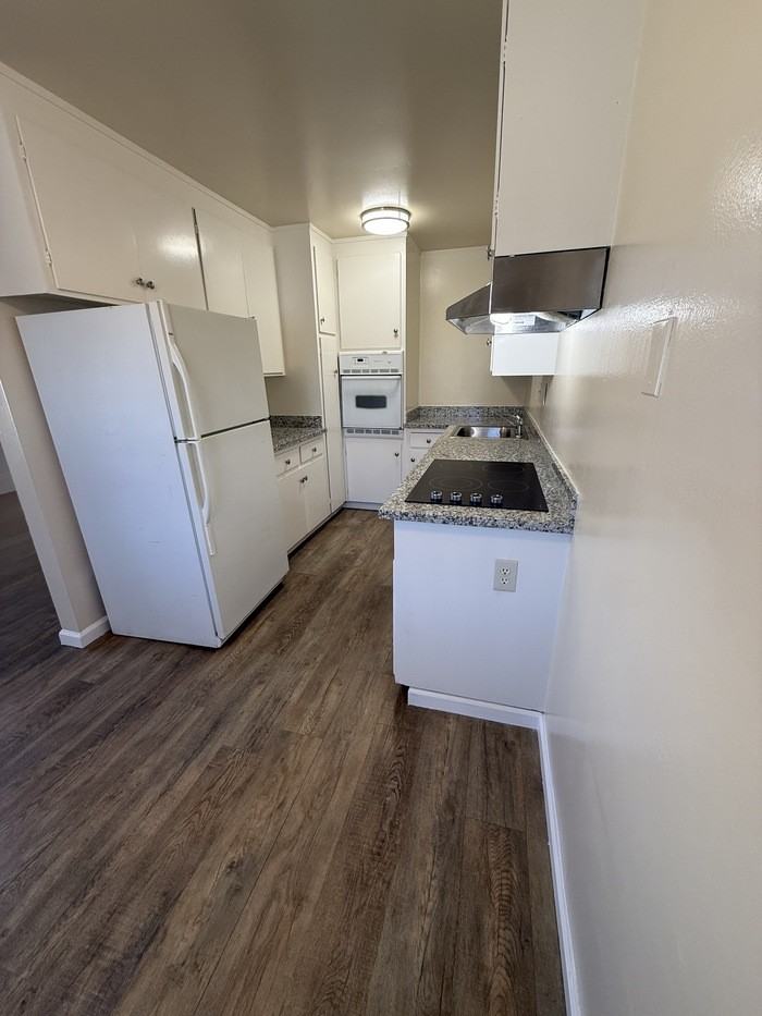 1099 Roewill Drive #8