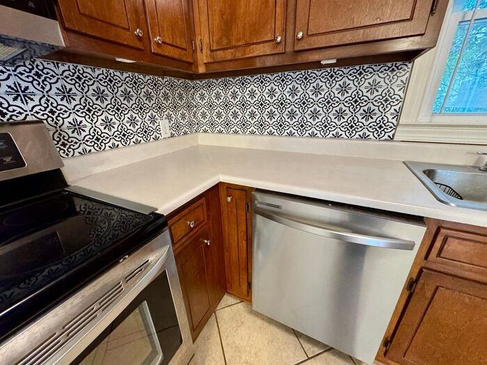 2733 Thornton Circle Southwest - Photo 6 of 14