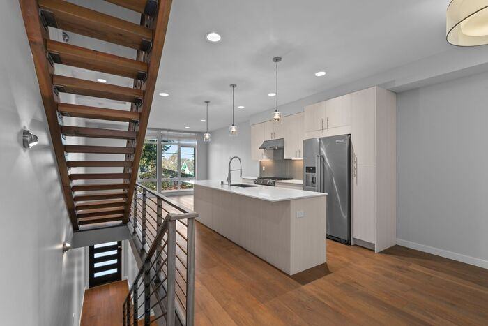 3070 61st Avenue Southwest - Photo 4 of 50