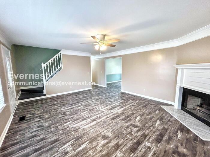 2427 Riverstone Dr - Photo 2 of 30