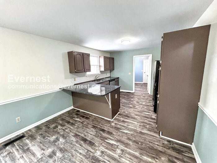 2427 Riverstone Dr - Photo 5 of 30