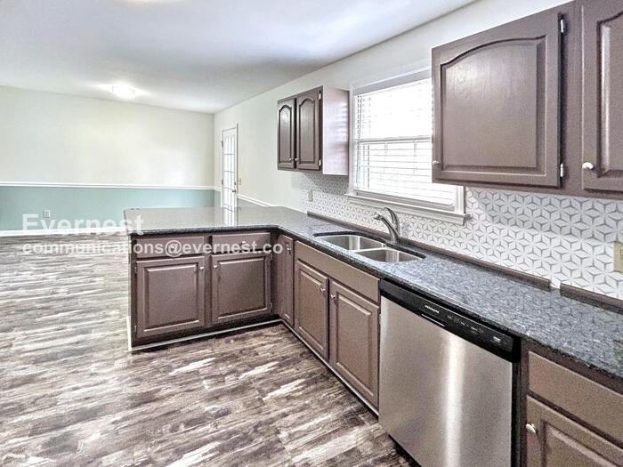 2427 Riverstone Dr - Photo 7 of 30