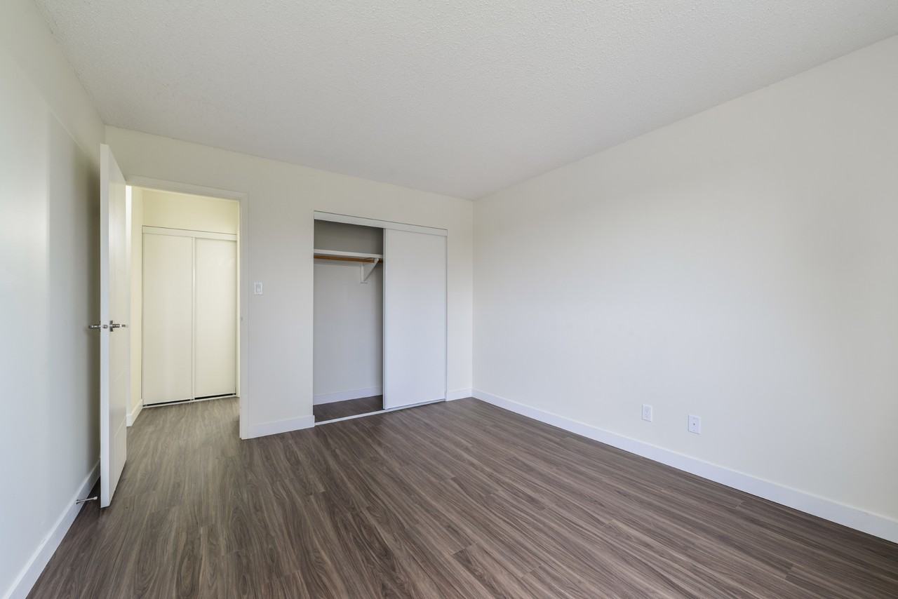 Riverview Plaza - Photo 6 of 16