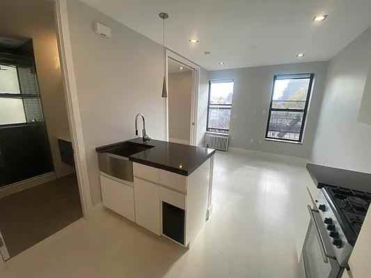 141 Ridge Street #5E2 - Photo 5 of 7