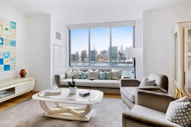 46 Center Boulevard #1108 - Photo 3 of 8