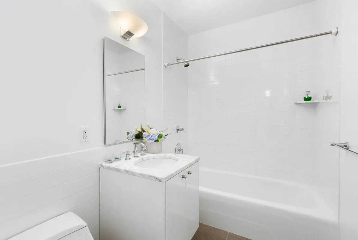 46 Center Boulevard #1108 - Photo 6 of 8