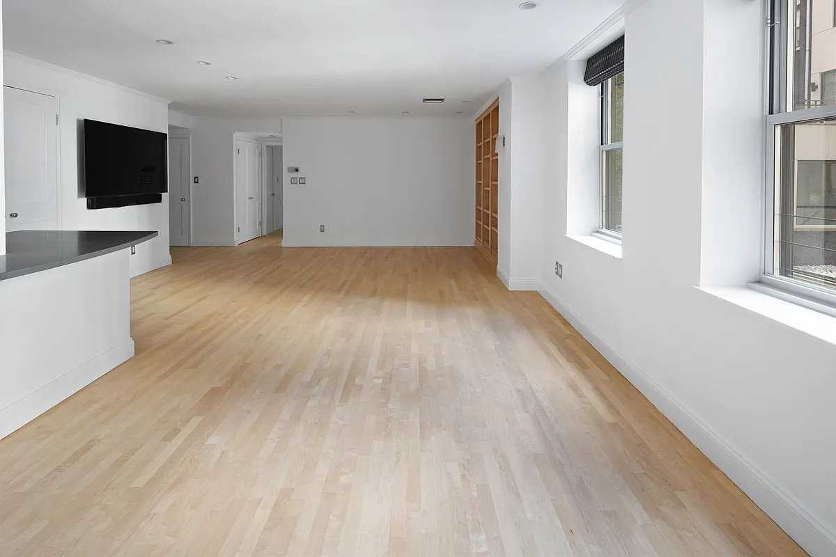 253 West 73rd Street #10J - Photo 4 of 9