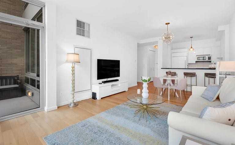 46-30 Center Boulevard #1407 - Photo 3 of 4