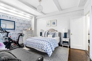 featured image of 157 East 72nd Street #12H