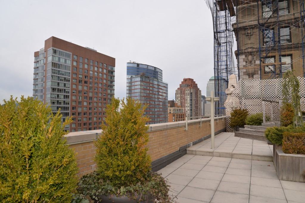 West Street #2818 - Photo 6 of 7