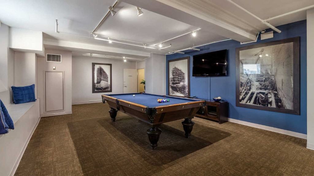 Broadway #19J - Photo 7 of 9