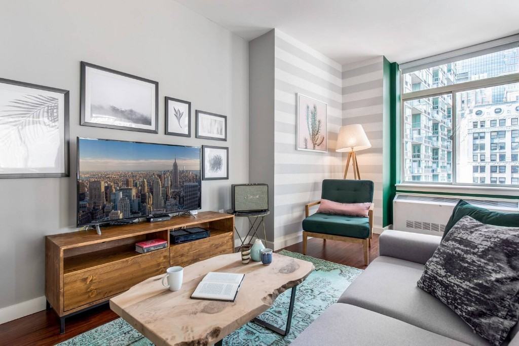 John Street #1817 - Photo 3 of 10