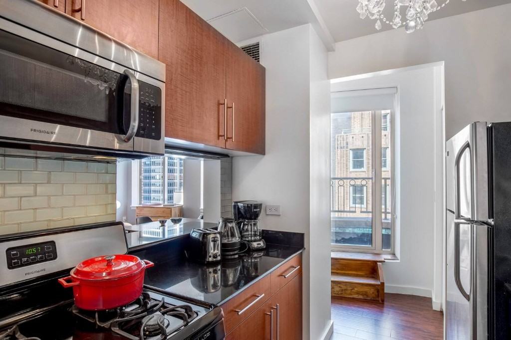 John Street #1817 - Photo 4 of 10