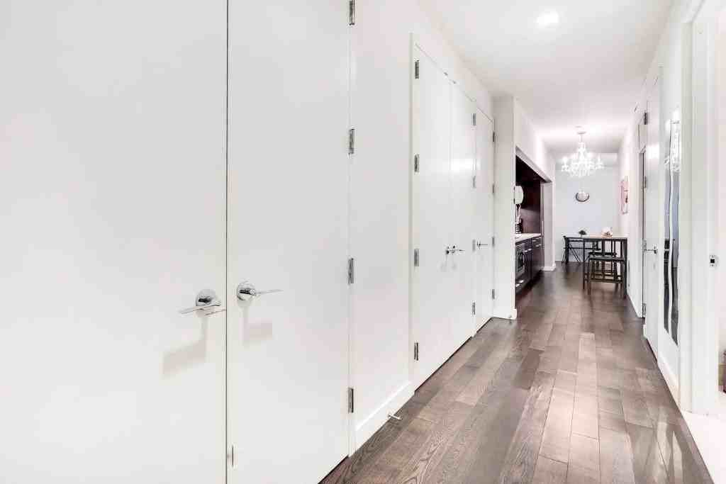 Wall Street #906 - Photo 6 of 9