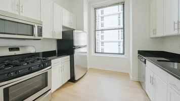 featured image of Broadway #18J