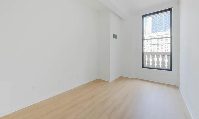 Broadway #18J - Photo 4 of 6