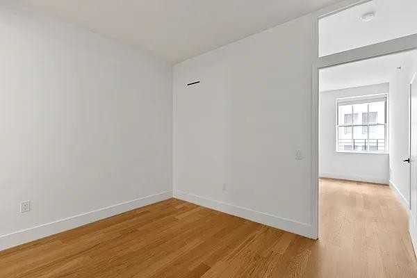 Wall Street #909 - Photo 2 of 5