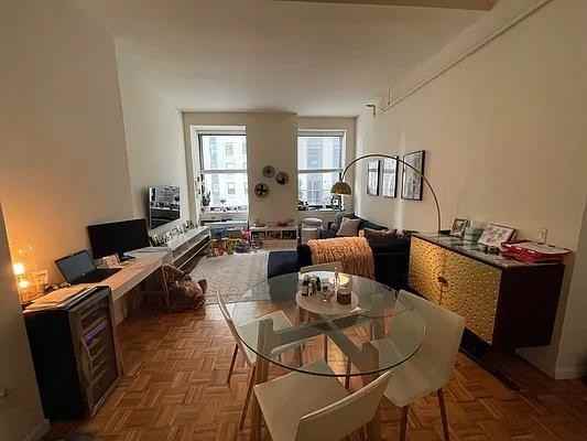 John Street #13H - Photo 5 of 11