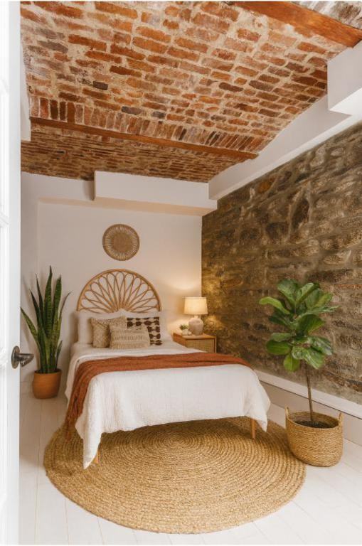 East 18th Street #F5 - Photo 5 of 6