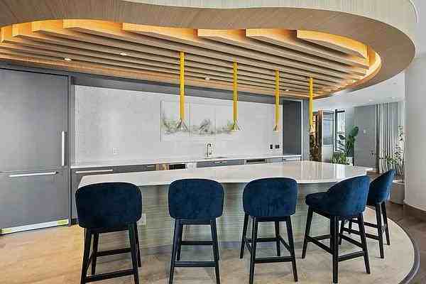 East 44th Street #1103 - Photo 7 of 20