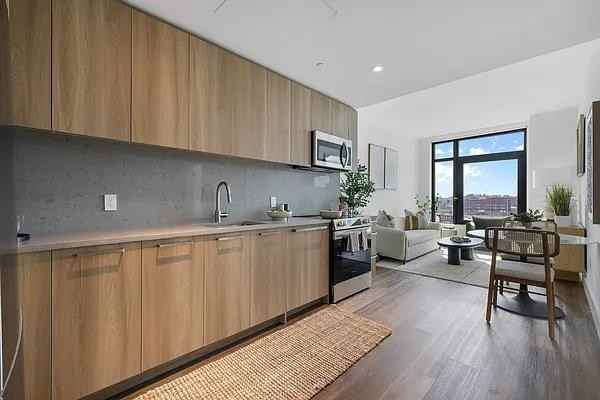 East 44th Street #PH26 - Photo 3 of 20