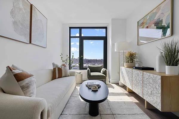 East 44th Street #PH26 - Photo 6 of 20