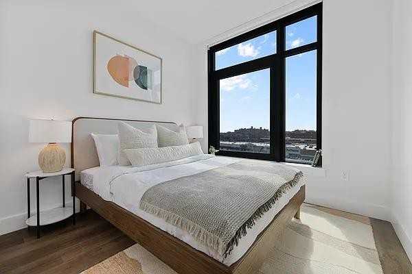 East 44th Street #PH26 - Photo 7 of 20