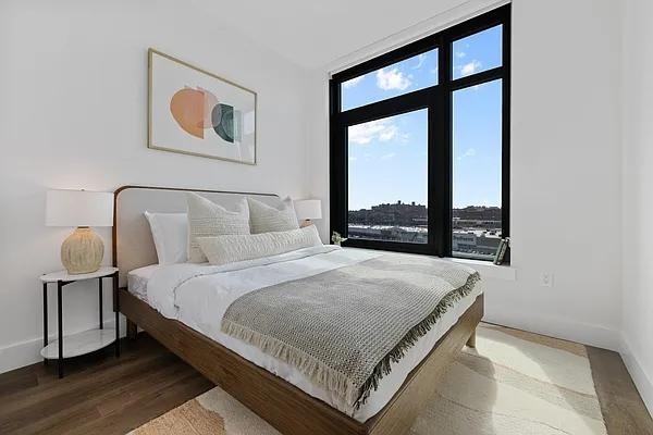 East 44th Street #526 - Photo 5 of 13