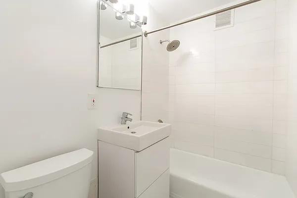 East 65th Street #6A - Photo 6 of 14