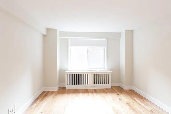 East 65th Street #6A - Photo 7 of 14