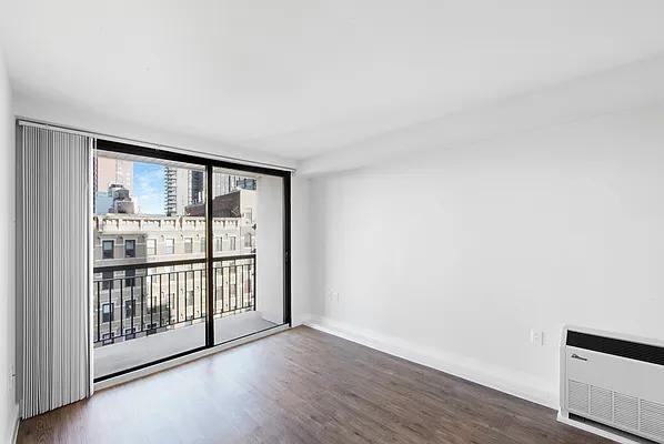 East 91st Street #607 - Photo 7 of 11