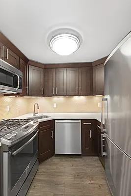 East 91st Street #903 - Photo 7 of 8