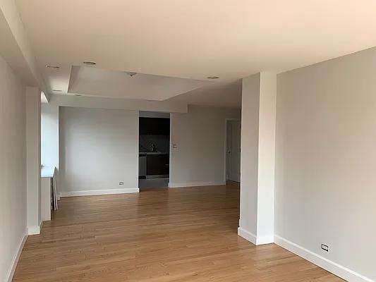 East 65th Street #19A - Photo 3 of 7