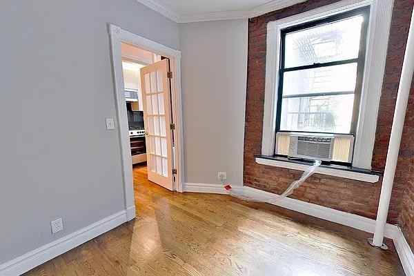 East 13th Street #3E - Photo 4 of 9