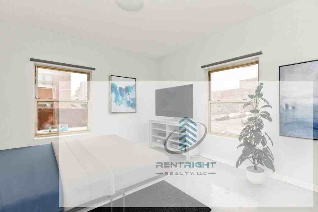 4700 North Racine Avenue #316 - Photo 6 of 11