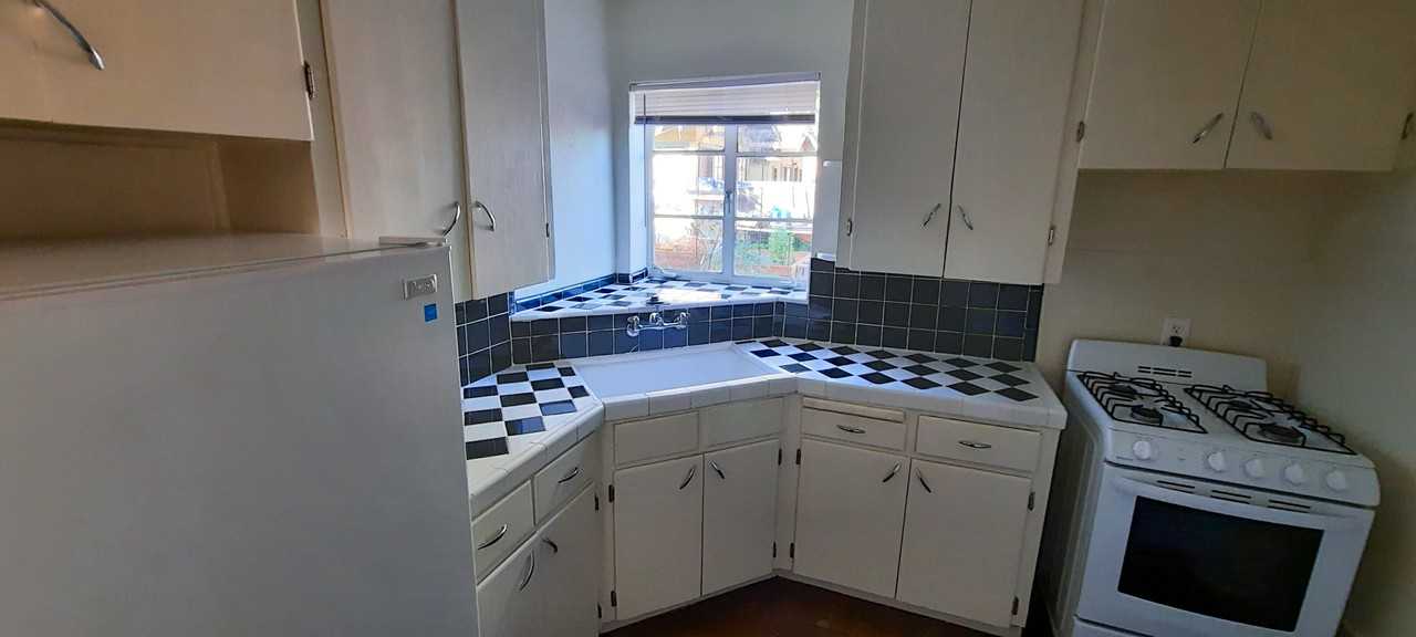 Beau Chateau - Photo 2 of 42