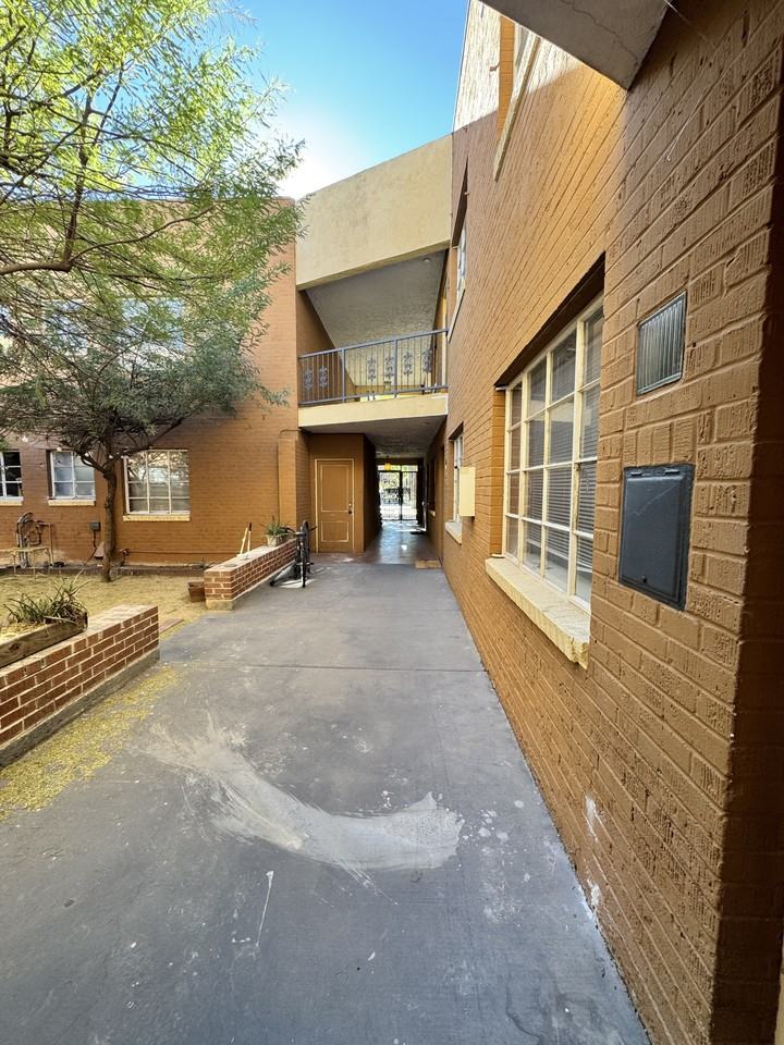 Beau Chateau - Photo 3 of 23